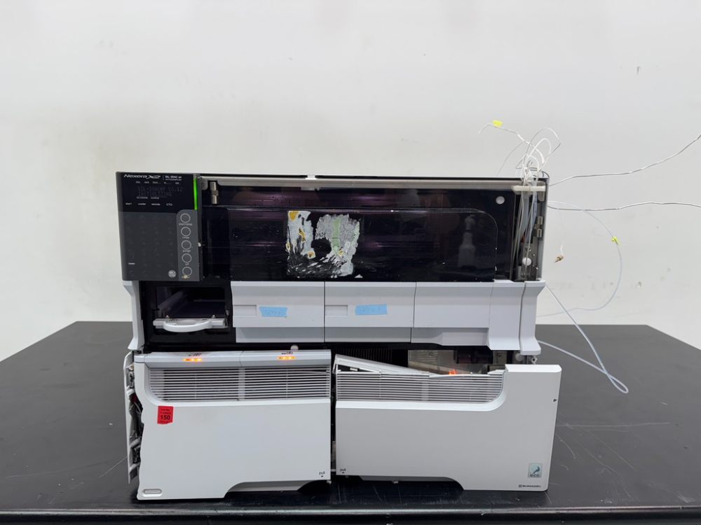 Image of Shimadzu Nexera SIL-30ACMP Thermostatted Multiplate Autosampler